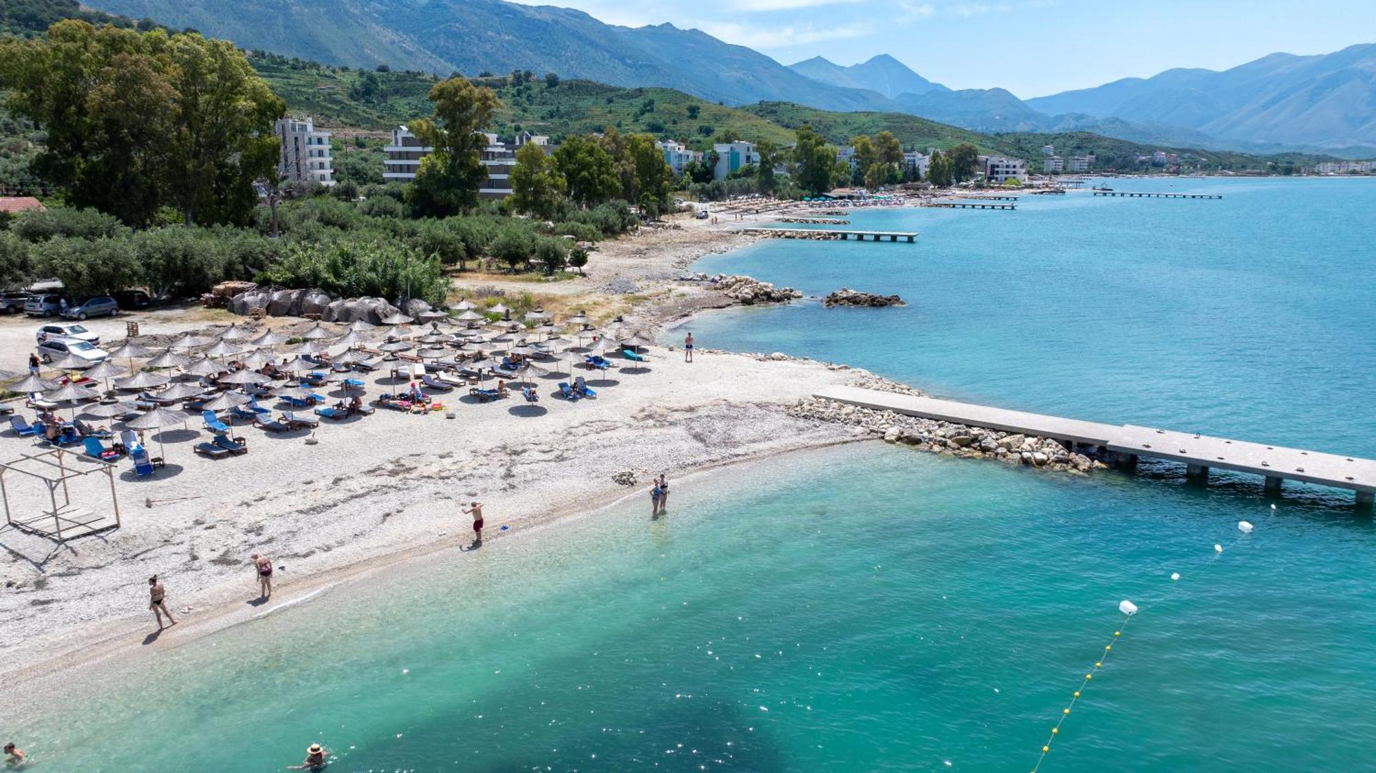 Hotel Nika Radhimë Eksteriør billede